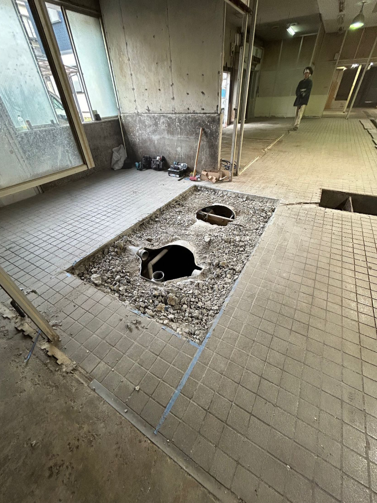 【工事スタート】岸和田市箕土路町 物件の浄化槽撤去およびトイレ入れ替え工事が始まりました！